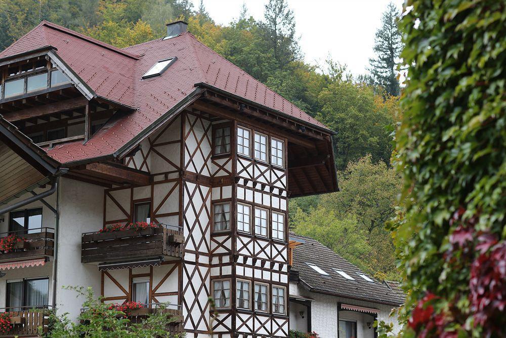 Hotel Hirsch Bad Peterstal-Griesbach Exterior photo