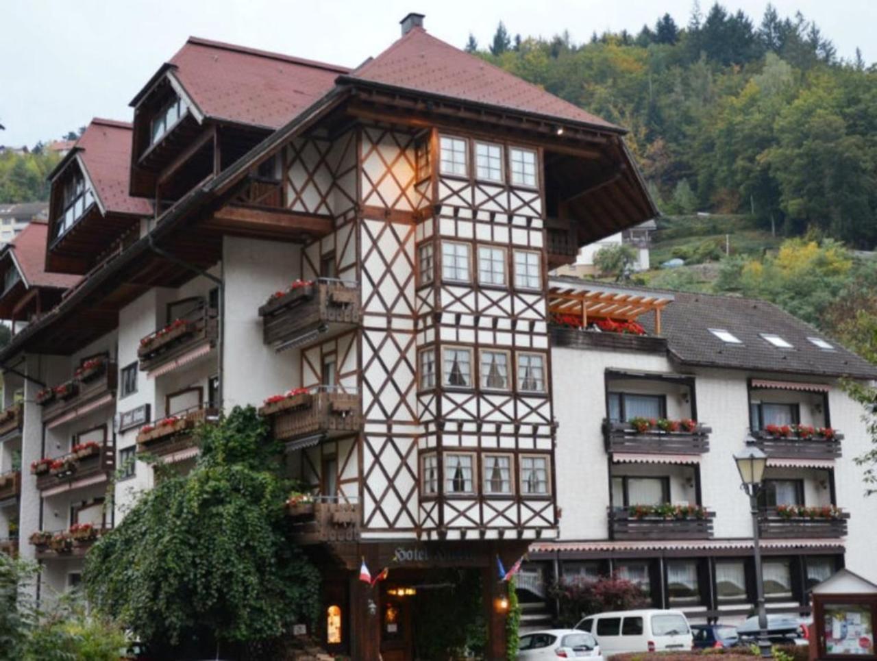 Hotel Hirsch Bad Peterstal-Griesbach Exterior photo